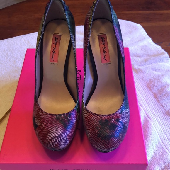 betsey johnson rose flower wood clog sandals